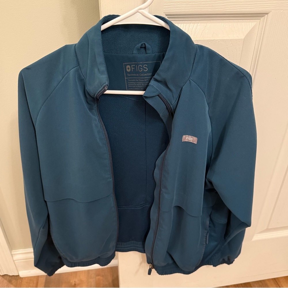 Figs Sydney Jacket
